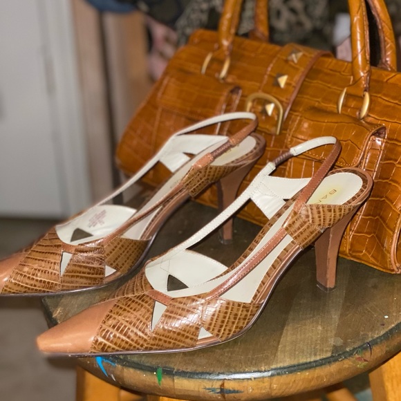 Bandolino Brown Kitten Heel Slingbacks 2 inch heel size 7 Women - Picture 2 of 11